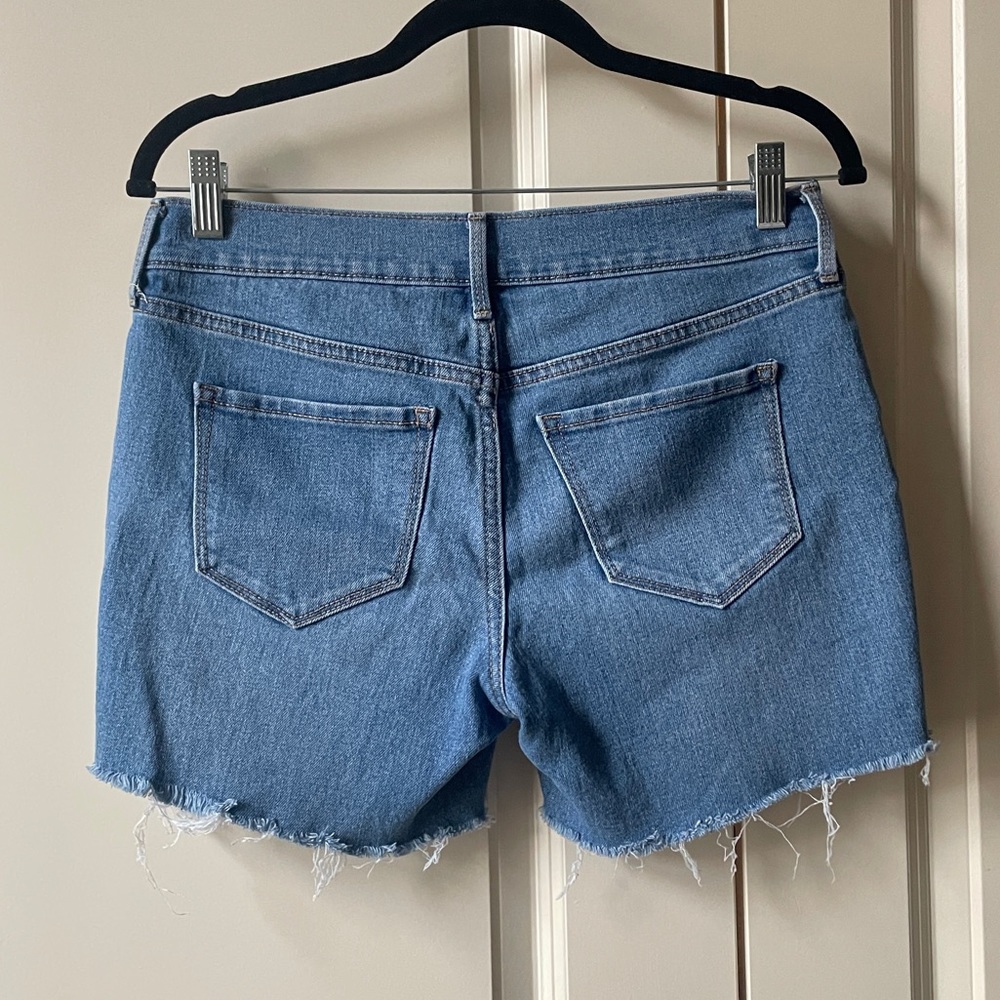 NWOT Old Navy denim Jean shorts Size 4 - Picture 2 of 4